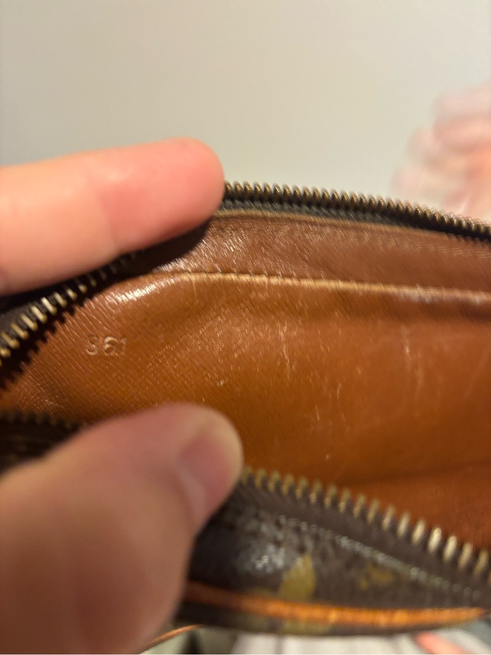 Louis Vuitton Dragonne PM clutch - Picture 8 of 8